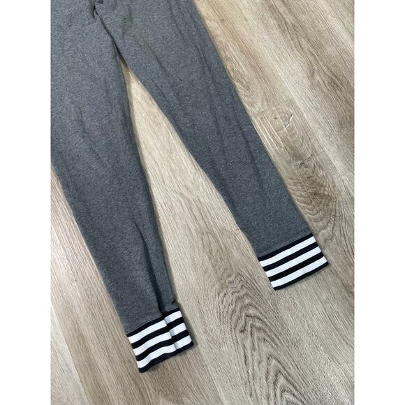 Adidas 3-Stripes Leggings Gray Cotton‎ Blend Mid Rise Women's Medium Activewear - Picture 7 of 8